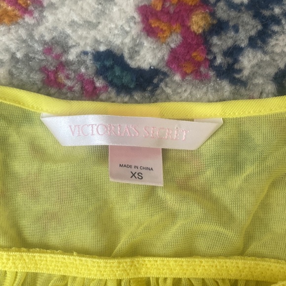 VINTAGE VICTORIAS SECRET XS Yellow Lace Lingerie - Picture 4 of 4